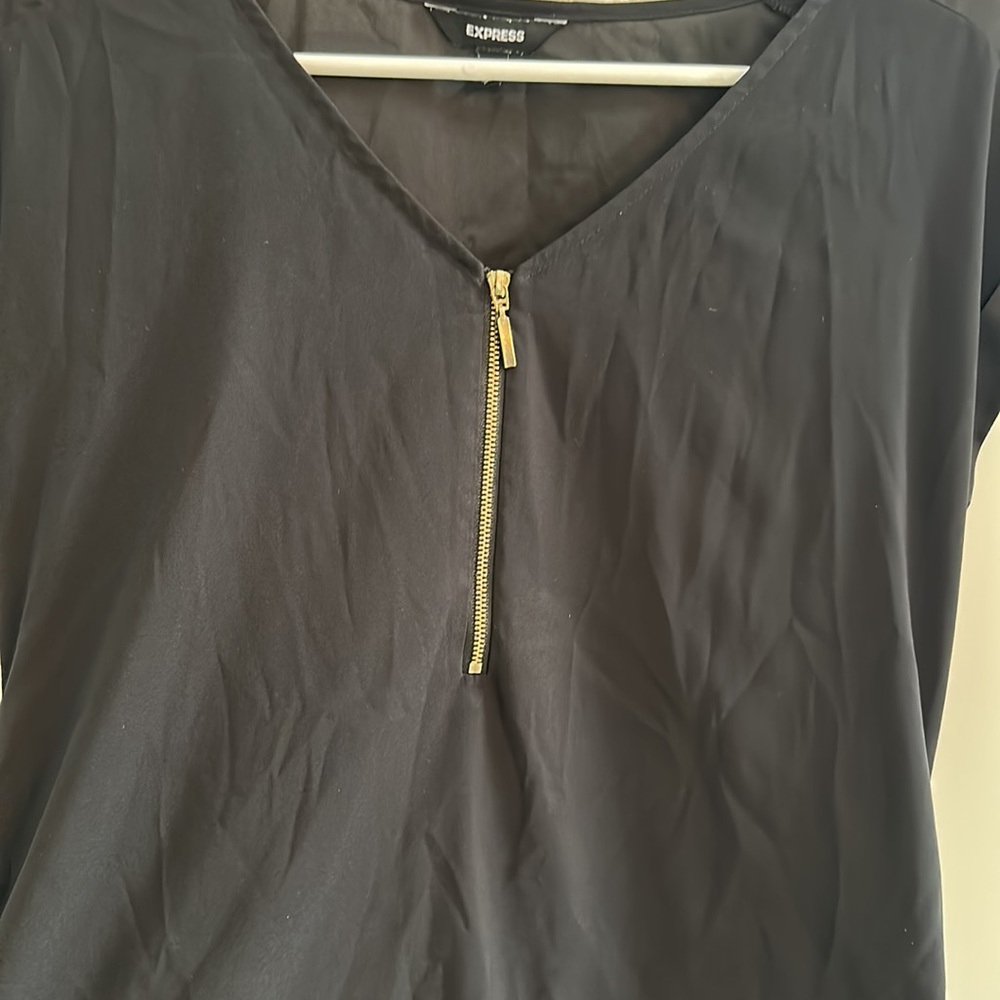 black Express shirt - Picture 2 of 4